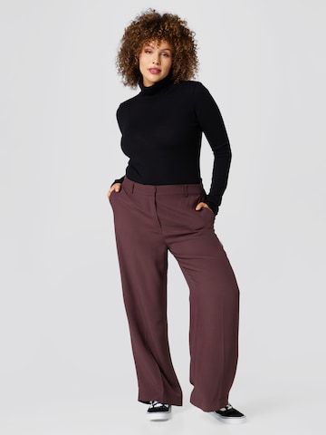 A LOT LESS Wide leg Trousers with creases 'Daliah' in Brown