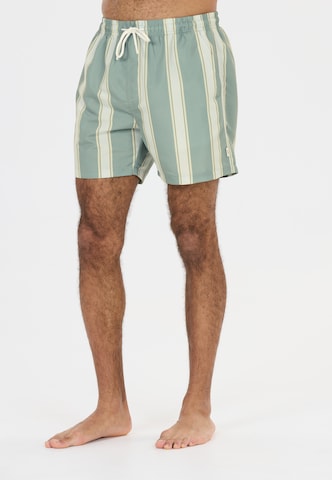 NOU Boardshorts 'Fileyer' in Grün: Vorderseite