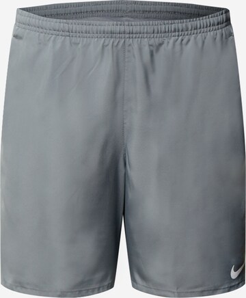 Pantalon de sport NIKE en gris : devant