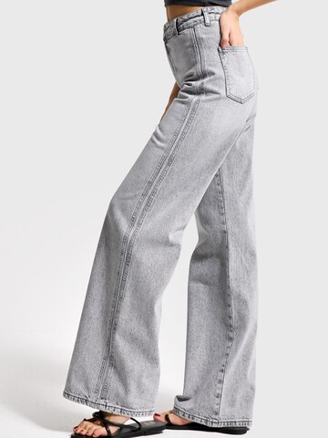 Loosefit Jean 'Loose Mid Rise Jeans' IT'S BASIC en gris