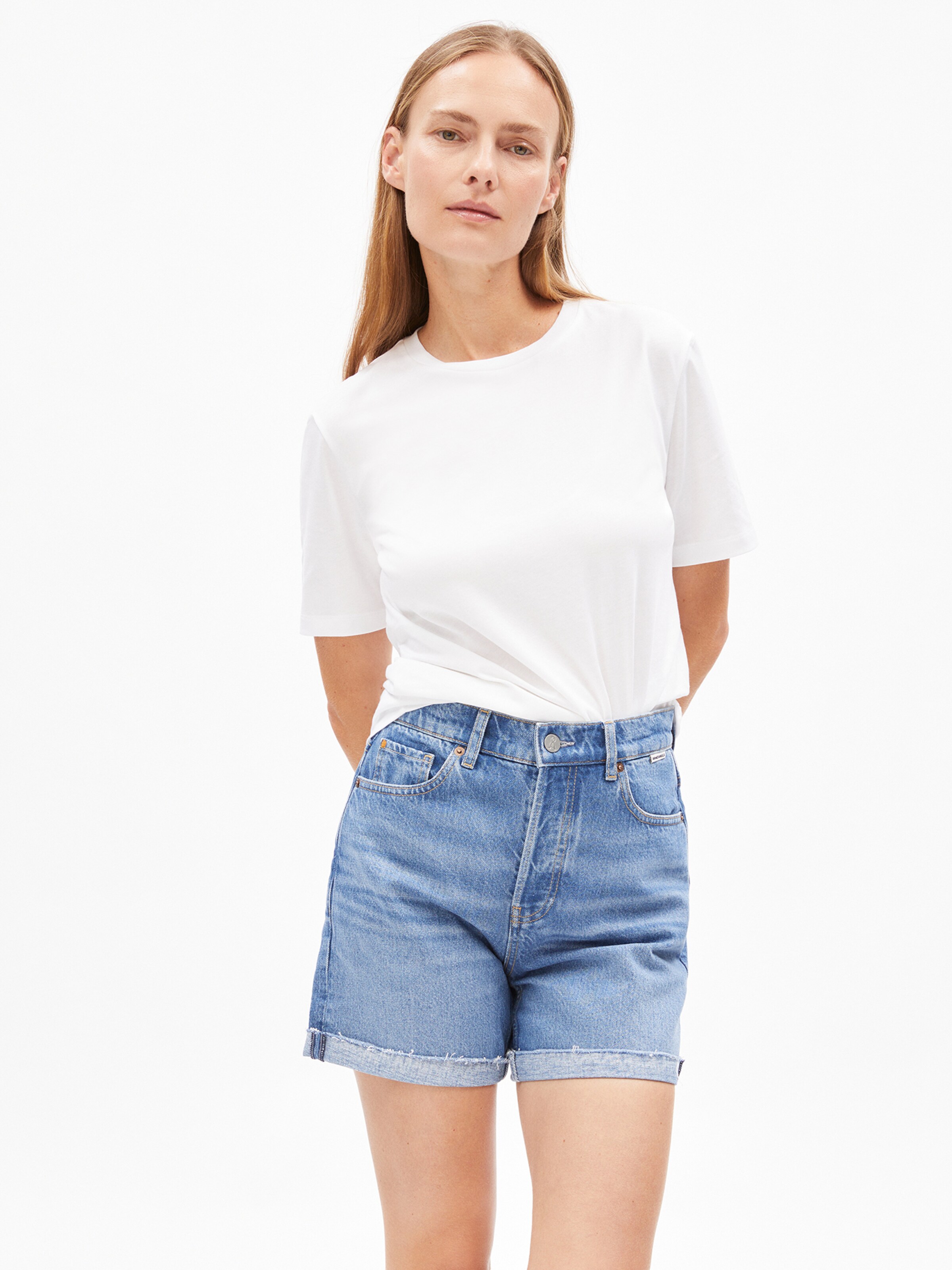 ARMEDANGELS Shirt ' LUALAA ' in Wit: voorkant