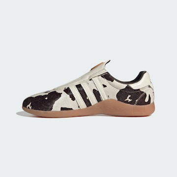 ADIDAS ORIGINALS Slip-on 'Taekwondo Mei' in Beige