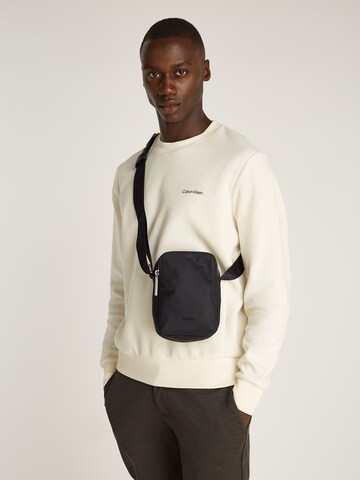 Borsa a tracolla di Calvin Klein in nero