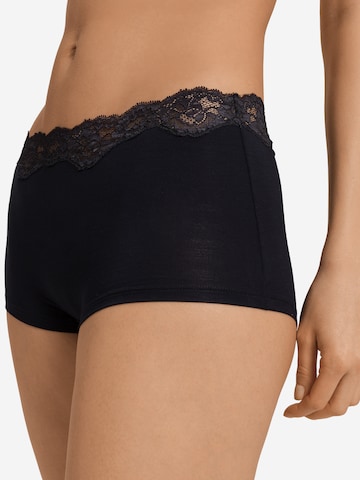 Hanro Panty ' Dana ' in Schwarz