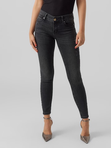 VERO MODA Skinny Jeans 'Robyn' in Zwart: voorkant