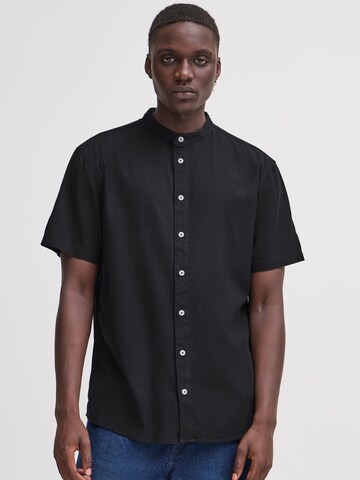 Regular fit Camicia ' BHBOBBY Shirt mandarin ss ' di BLEND in nero