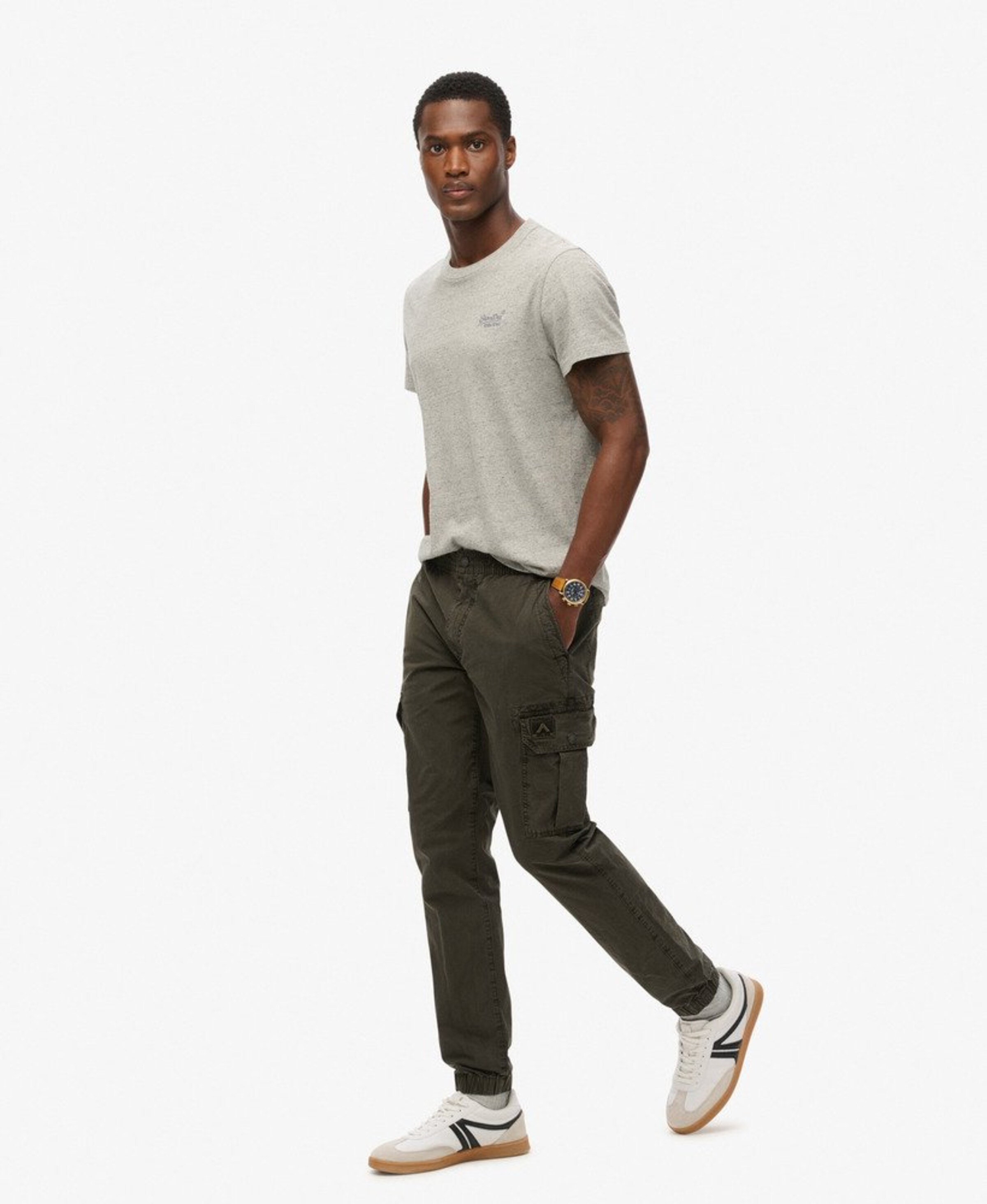 Superdry Tapered Cargobroek in Groen