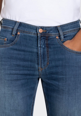 MAC Slimfit Shorts in Blau