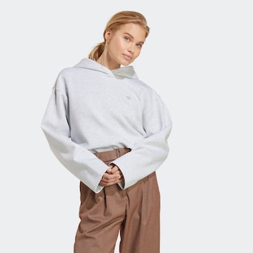 ADIDAS ORIGINALS Sweatshirt 'Premium Essentials' i grå: framsida