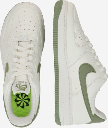 Nike Sportswear Trampki niskie 'Air Force 1 '07 SE' w kolorze beżowy