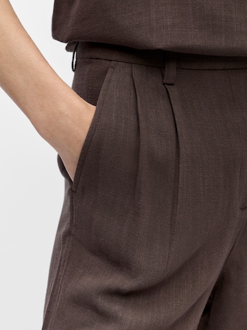 Regular Pantalon à pince 'OBJSANNE' OBJECT en marron
