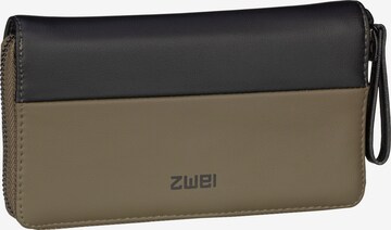 ZWEI Wallet 'Cargo' in Green: front
