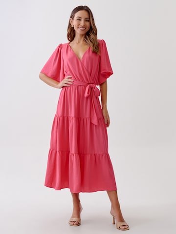 Tussah Sukienka 'LOUISA' w kolorze różowy: przód