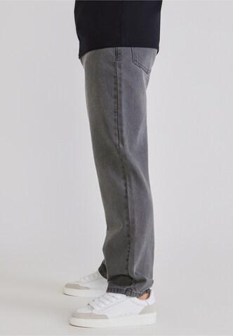 regular Jeans di SikSilk in grigio