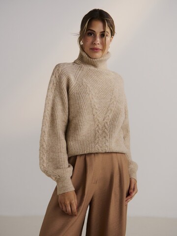 Guido Maria Kretschmer Women Sweater 'Alena' in Beige: front