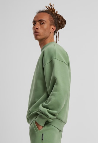 Prohibited Sweatshirt i grön