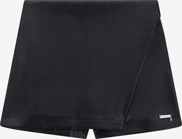 GUESS Skirt in Black: front