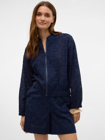 VERO MODA Демисезонная куртка 'VMHay' в Синий: спереди