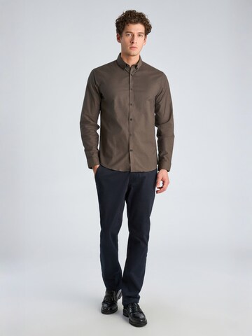 Lindbergh - Ajuste regular Camisa en marrón