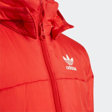 Giacca di mezza stagione 'Adicolor' di ADIDAS ORIGINALS in rosso