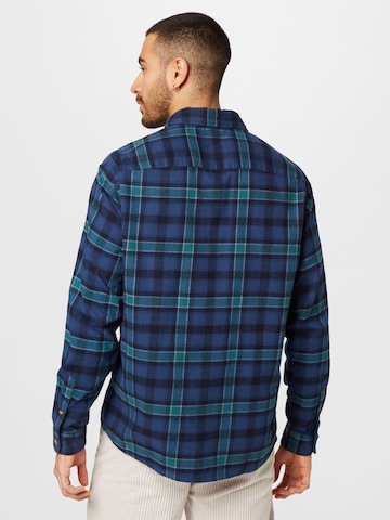 Abercrombie & Fitch - Ajuste regular Camisa en azul