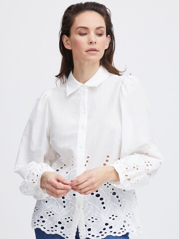 PULZ Jeans - Blusa 'Karla' em branco: frente