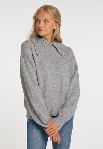 MYMO Sweater in Grey: front