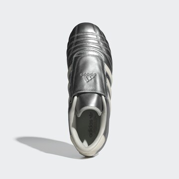 ADIDAS ORIGINALS Slip-ons 'Taekwondo' in Zilver