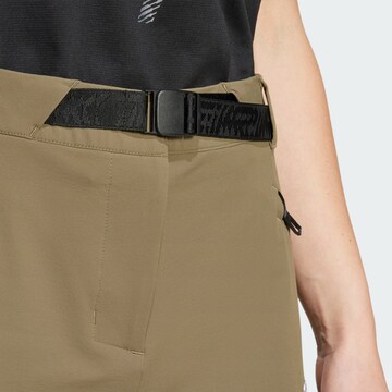 Regular Pantalon outdoor 'Xperior' ADIDAS TERREX en vert