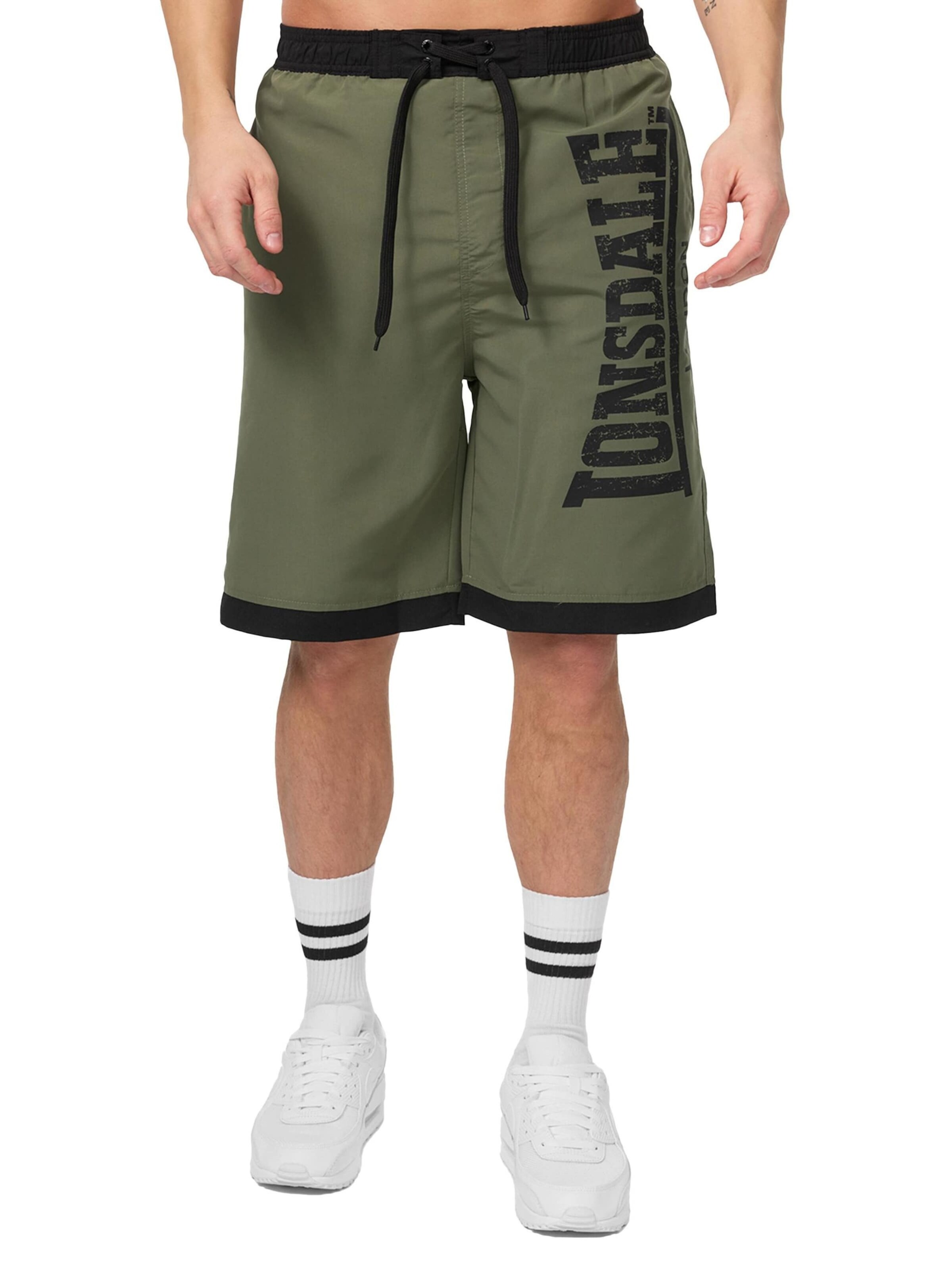 Shorts de bain 'Clennell' LONSDALE en vert : devant