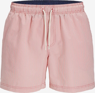 Shorts de bain JACK & JONES en rouge : devant