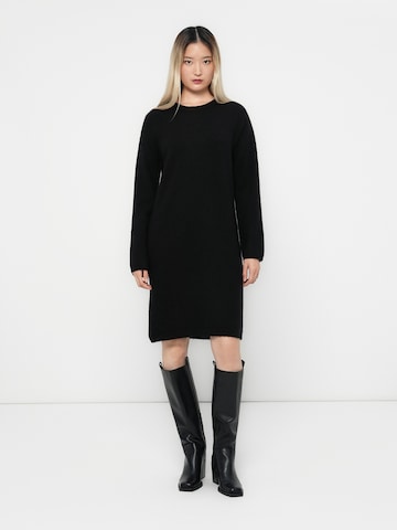 SELECTED Knitted dress 'SLFLULU' in Black: front
