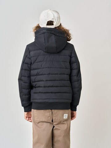 Manteau Deeluxe en noir