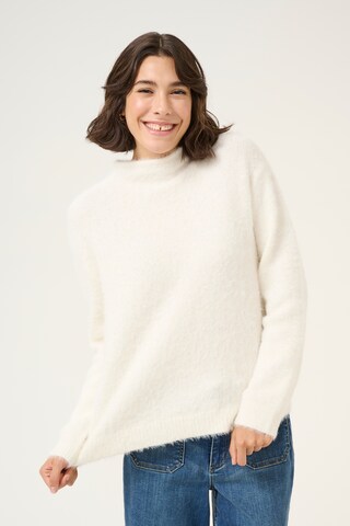 Kaffe Sweater in White: front