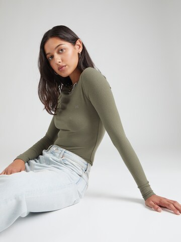 Lee Μπλουζάκι 'LS BOAT NECK TEE' σε πράσινο