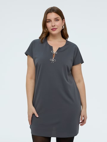 Fiorella Rubino Jurk in Grijs