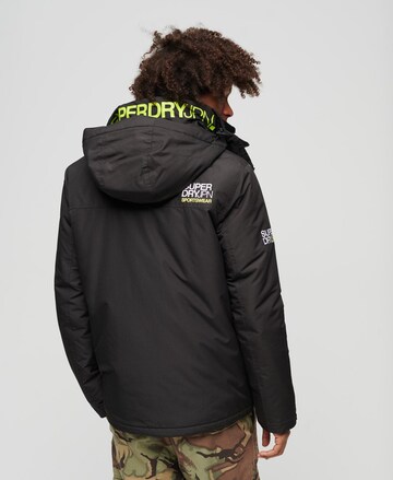 Veste mi-saison 'Yachter' Superdry en noir