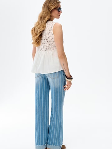 Blue Shadow Blouse 'Sylvie' in Beige