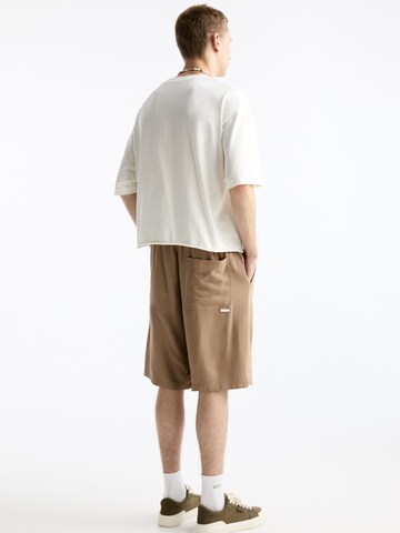 Loosefit Pantalon Pull&Bear en marron