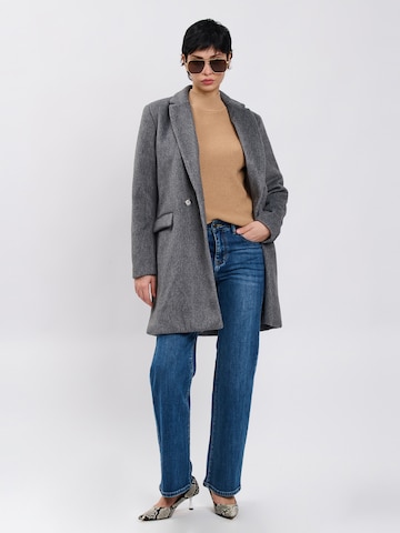 Pullover di Influencer in marrone