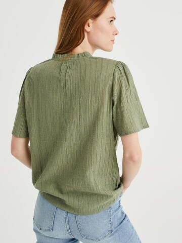 WE Fashion Μπλούζα σε πράσινο