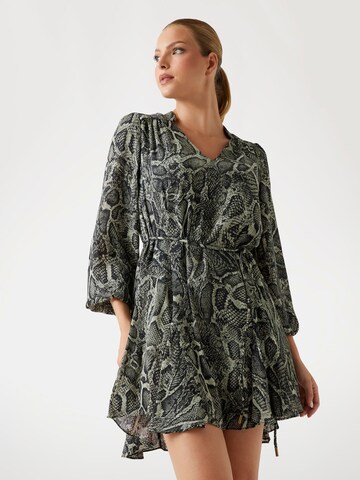 GUESS Kleid in Grün: Vorderseite