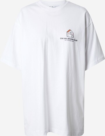 On Vacation Club T-Shirt 'Mi Casa' in Weiß: predná strana