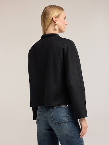 Cappotto invernale di MOTIVI in nero