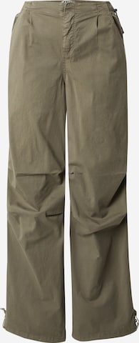 Regular Pantaloni de la Tally Weijl pe verde: față