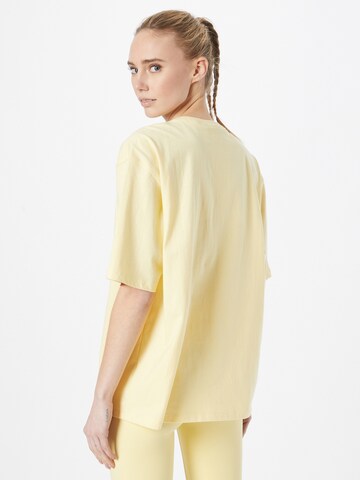 ADIDAS ORIGINALS Shirt 'Adicolor Essentials' in Yellow