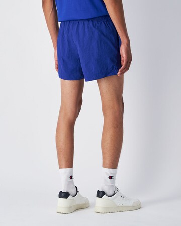 Champion Authentic Athletic Apparel Badeshorts in Blau