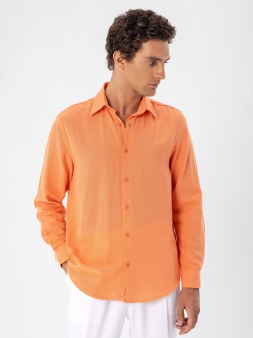 Coupe regular Chemise Antioch en orange