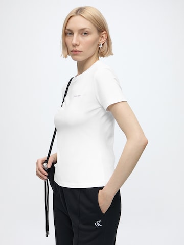 Calvin Klein Jeans Μπλουζάκι σε λευκό