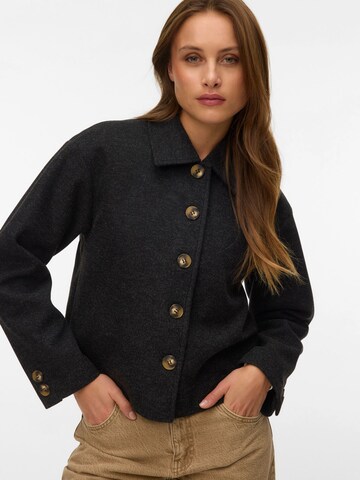 Veste mi-saison 'VMIda' VERO MODA en noir : devant